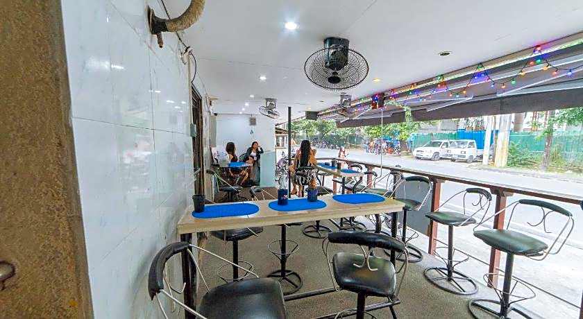 RedDoorz @ Clarkview 21st Street Angeles City