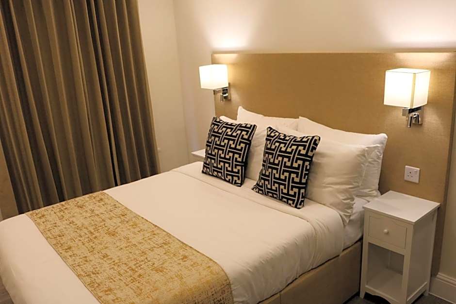 Hyde Park Superior Apartments