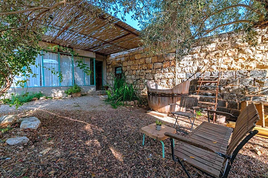 Hemdatya Stone Suites In The Galilee