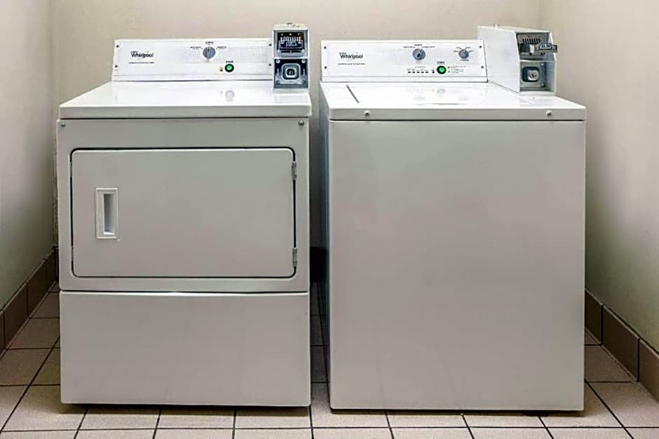 Super 8 by Wyndham Garland North Dallas Area