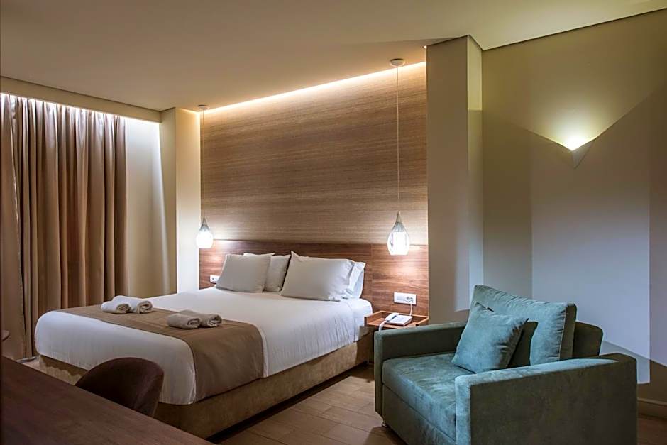 Metropole Urban Hotel