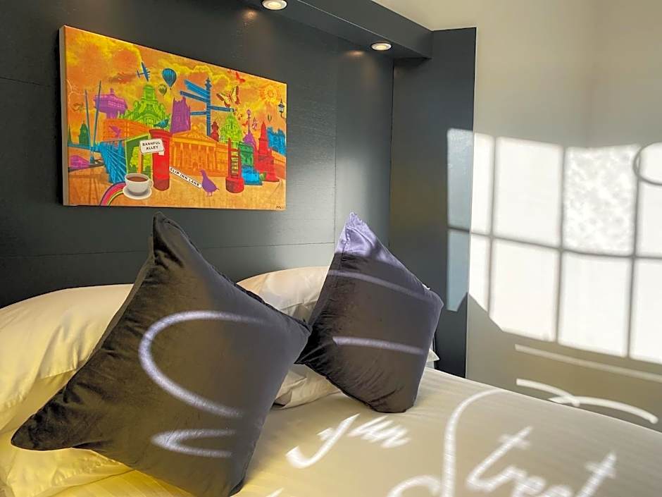 Sun Street Aparthotel