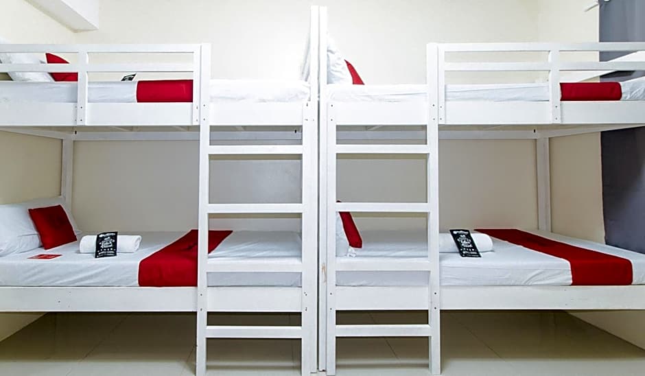 RedDoorz @ Insular Square Mandaue City