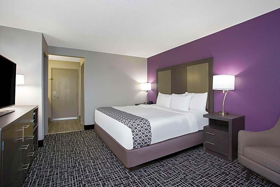 La Quinta Inn & Suites by Wyndham Roanoke Salem
