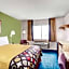 Super 8 by Wyndham West Memphis
