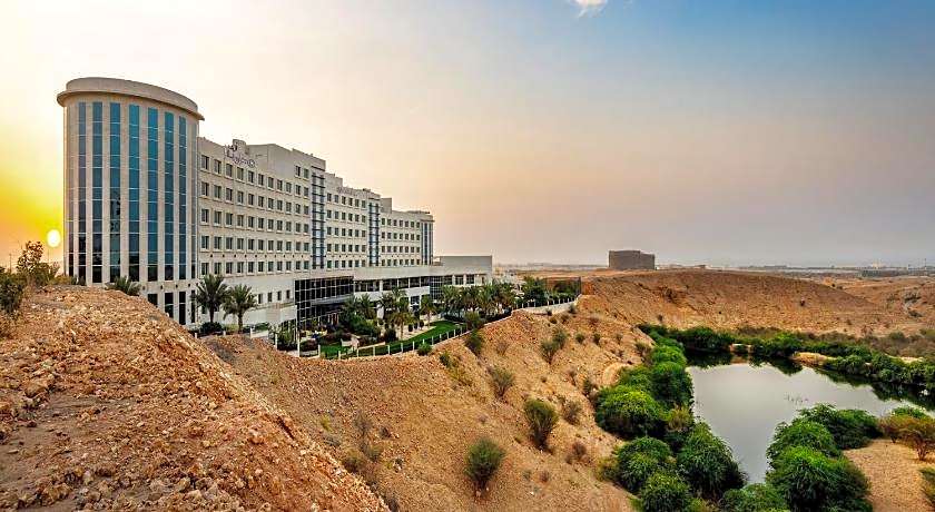 Crowne Plaza Muscat OCEC By IHG