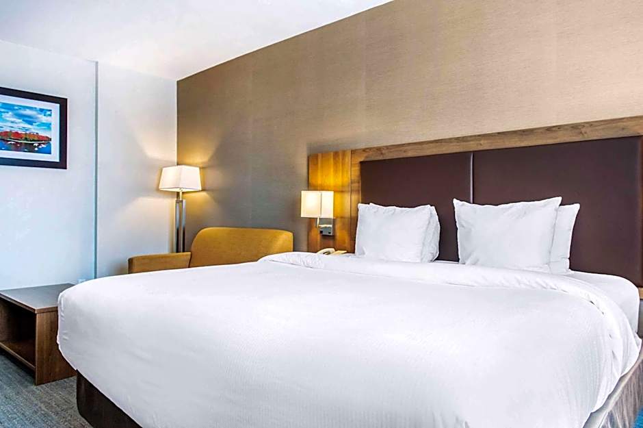 Quality Hotel Dorval Aeroport