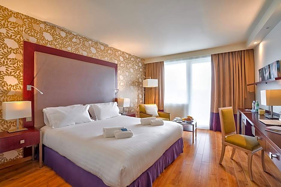 Clarion Paris CDG Airport