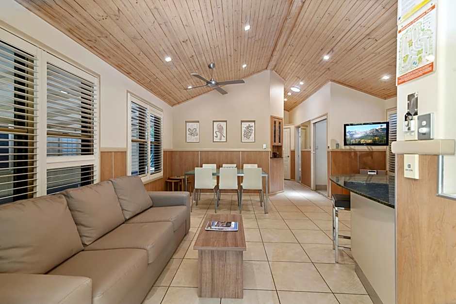 Ashmore Palms Holiday Village