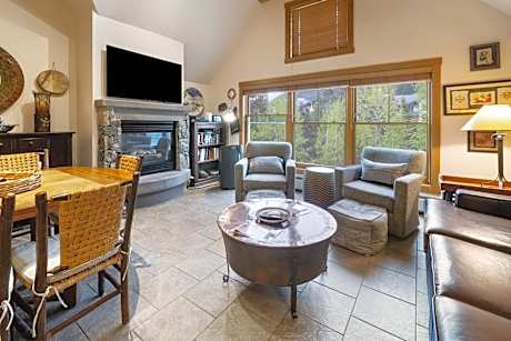 Jackpine & Black Bear Condominiums by Keystone Resort