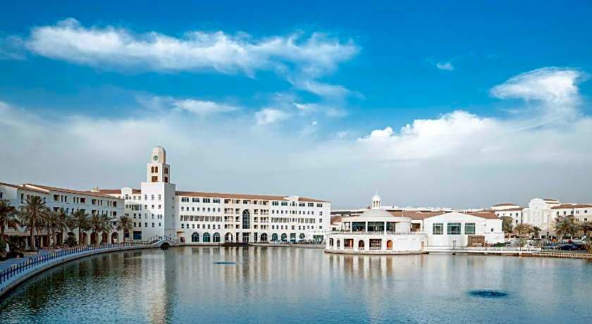 Millennium Lakeview Hotel