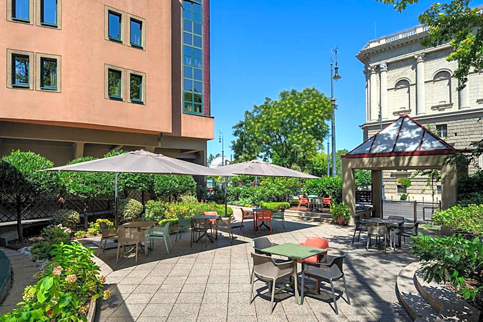 Ibis Budapest Heroes Square Hotel