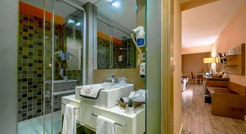 The New Hotel Zeybek