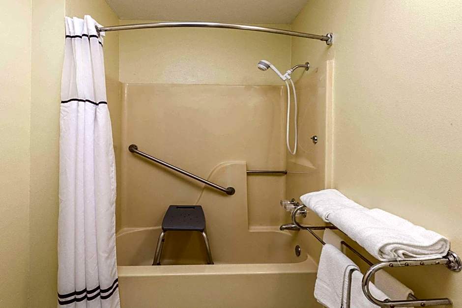 Travelodge by Wyndham Natchitoches