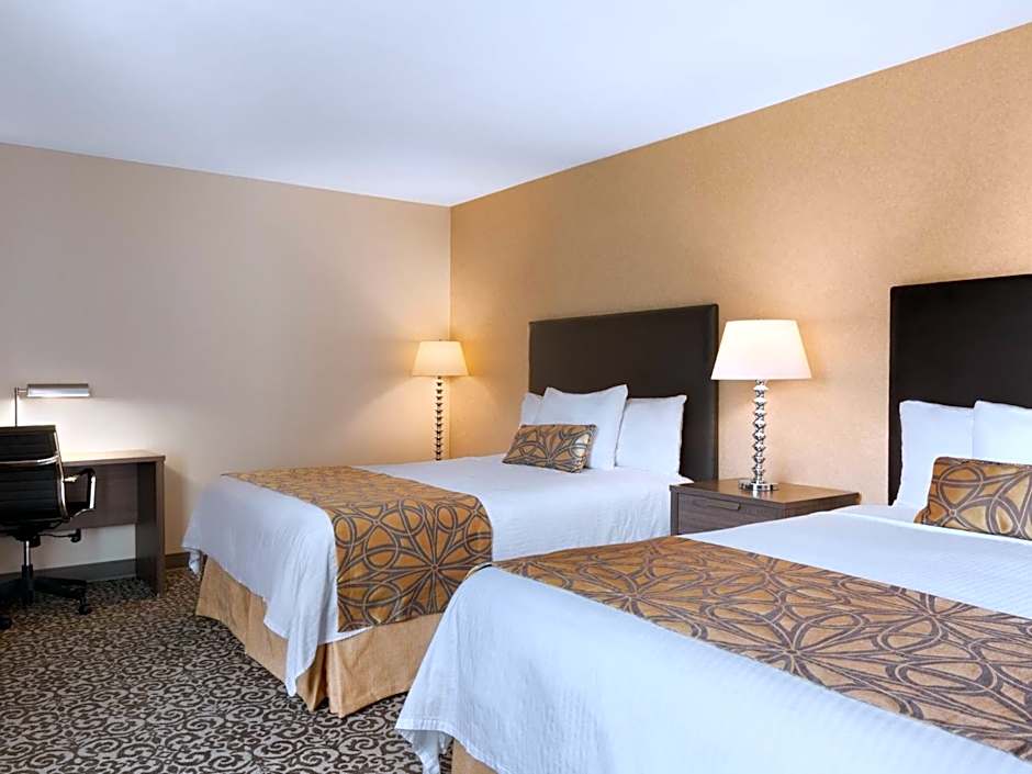 Travelodge by Wyndham Niagara Falls Fallsview