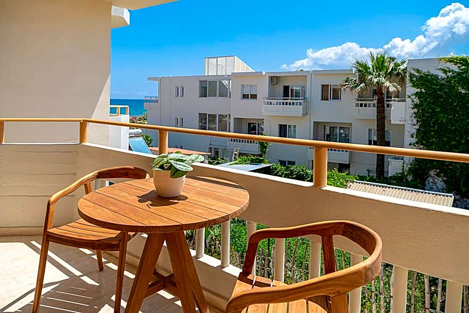 Esperides Beach Hotel Apartments