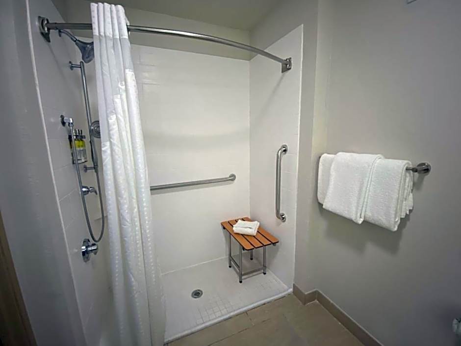 Holiday Inn Express Hotel & Suites- Gadsden by IHG