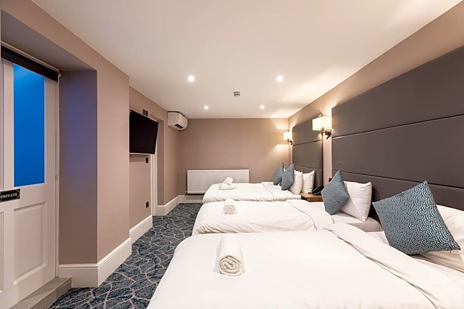The J Hyde Park Hotel