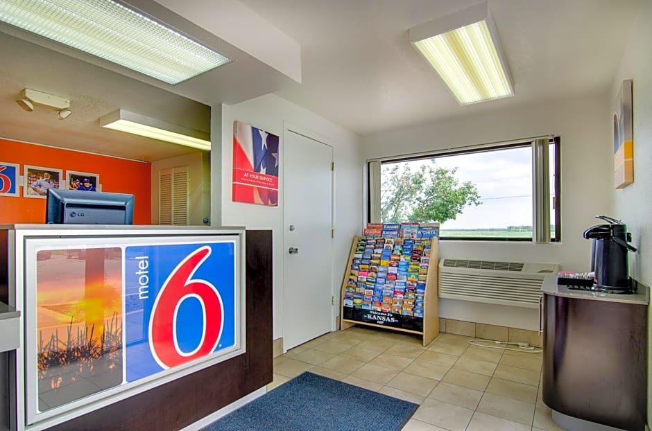 Motel 6 Salina, KS