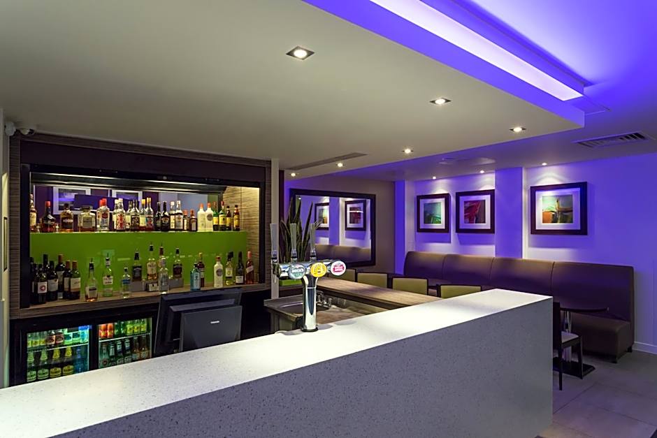 Holiday Inn Express Harlow By IHG