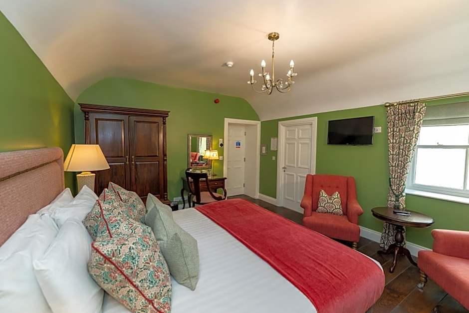Photo 1 of 6 of Deluxe 1 Queen Bed Suite