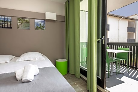 Classic Room (4 Adults + 1 Child)