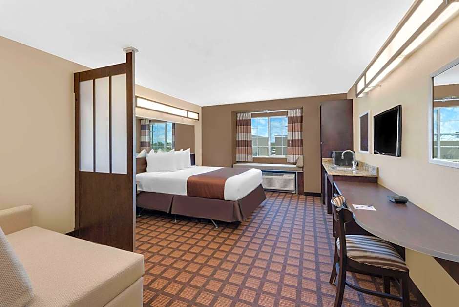Microtel Inn & Suites by Wyndham Midland