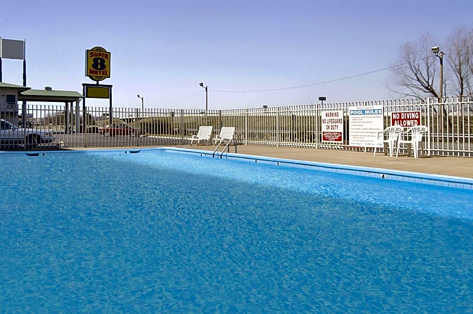 Super 8 by Wyndham Little Rock/North/Airport