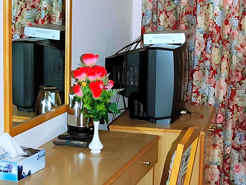 OYO 142 Al Sharqiya Sands Hotel