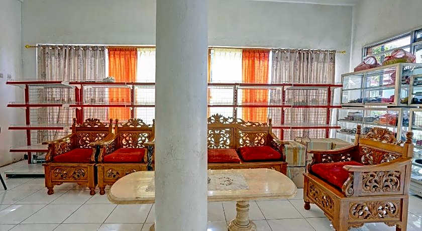 Collection O 92897 Hotel Intan Near Kantor Syahbandar Bawean