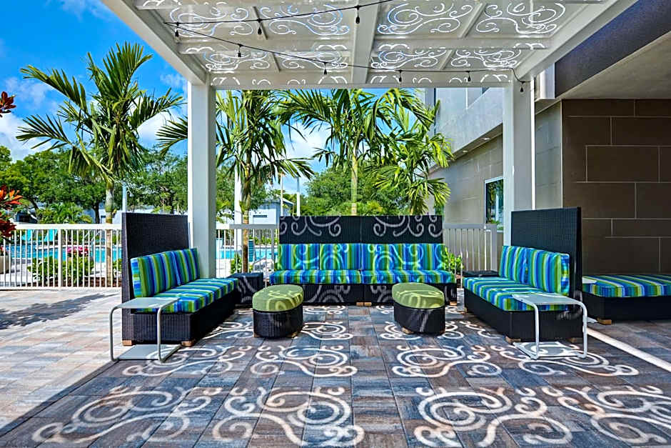 Home2 Suites by Hilton Naples I-75 Pine Ridge Road