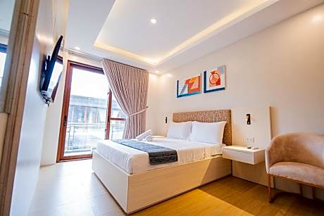 Executive Queen Room - Non-Smoking