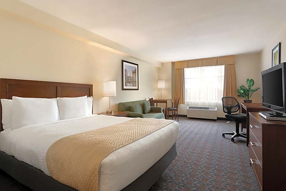 Days Inn by Wyndham Ottawa Airport