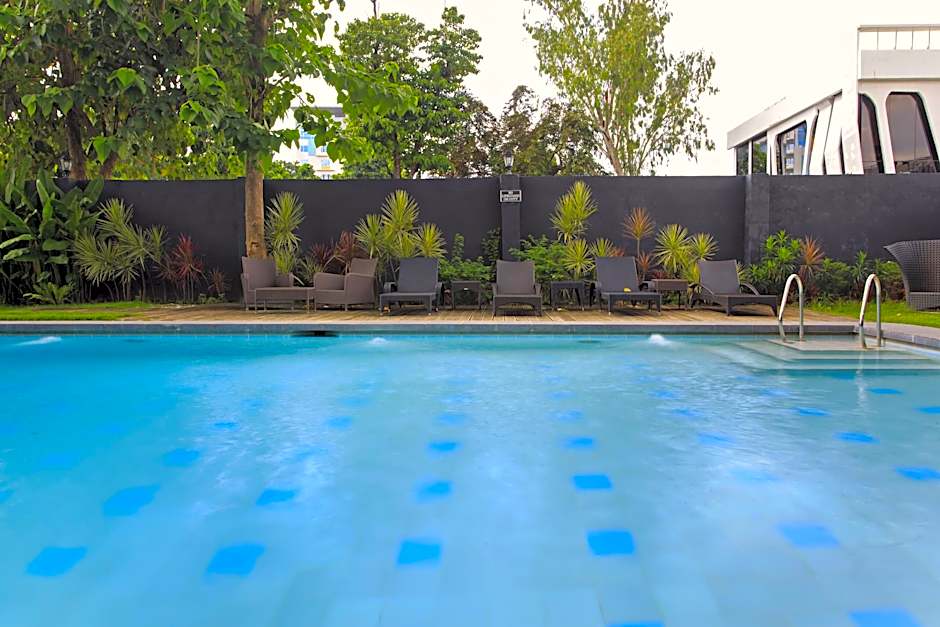 The Henry Hotel Cebu - Multi-use Hotel