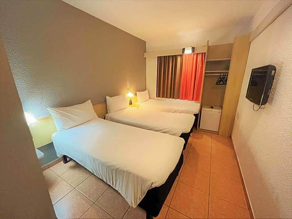 ibis Santos Gonzaga Praia