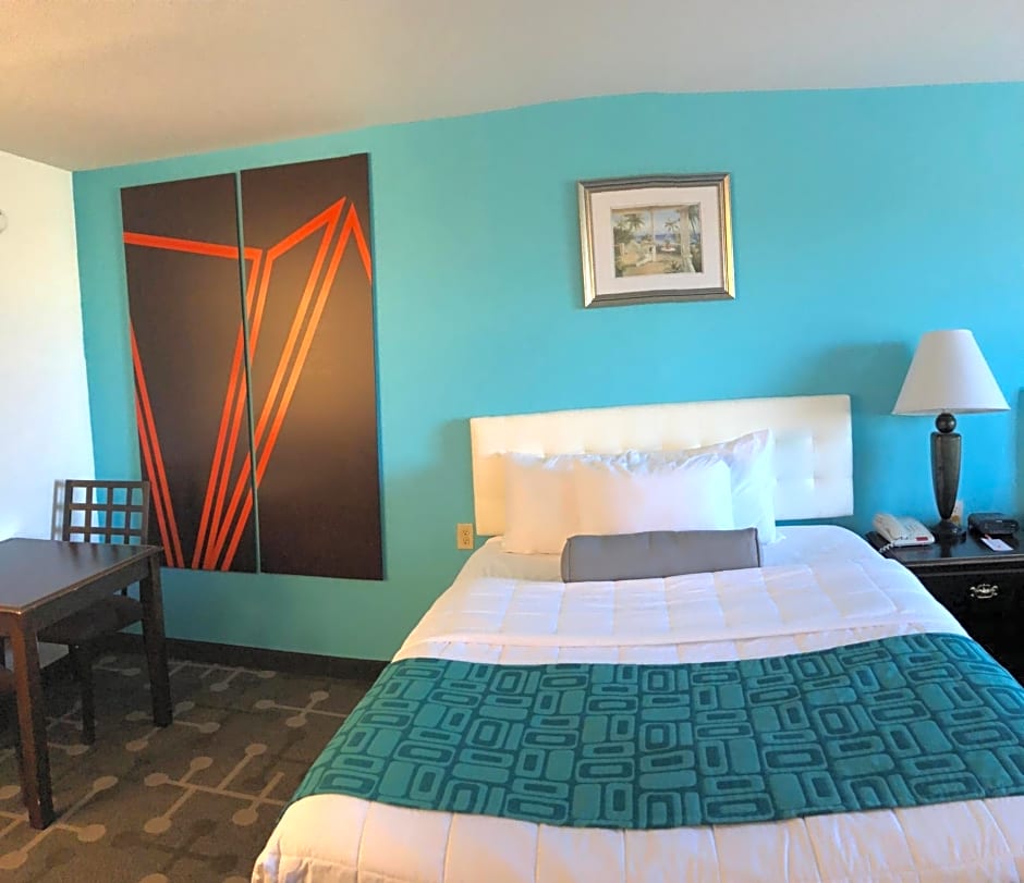Howard Johnson by Wyndham Lubbock TX