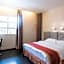 Aston Boutec Hotel Lintas Plaza
