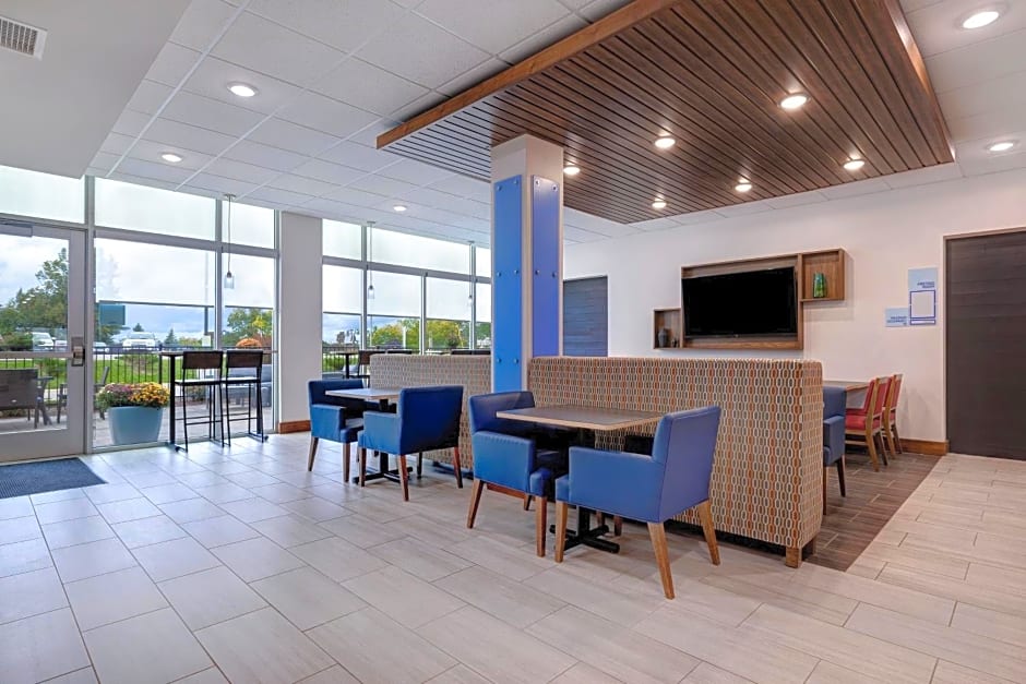 Holiday Inn Express And Suites Brighton By IHG