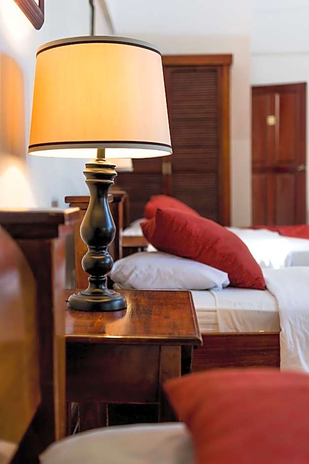 Hotel Amón Real