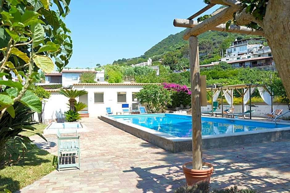Villa Olivia Residence Ischia - nel Verde con Piscine e Vista Mare