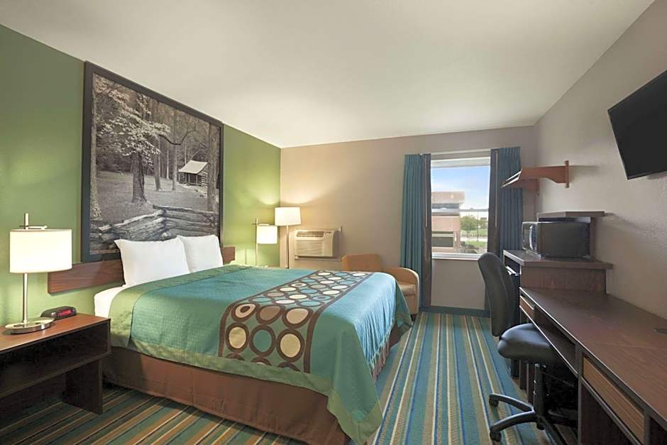 Super 8 by Wyndham Tuscola