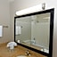 Rock Island Inn & Suites Marshalltown
