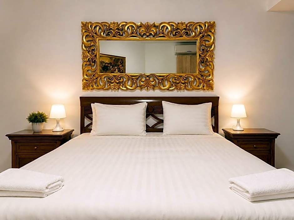 Monte Carlo Palace Rooms