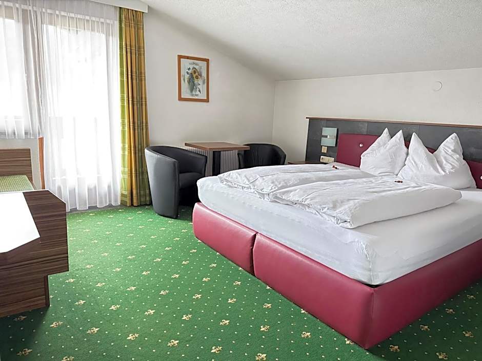Hotel Dorfgasthof Schlösslstube