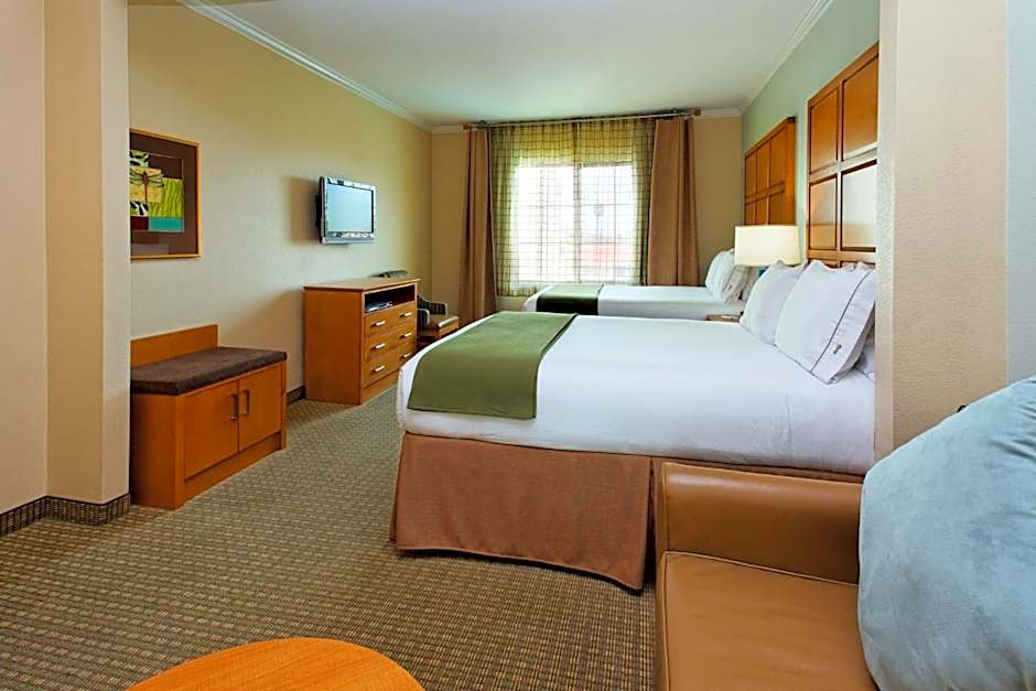 Holiday Inn Express & Suites Santa Clara - Silicon Valley By IHG