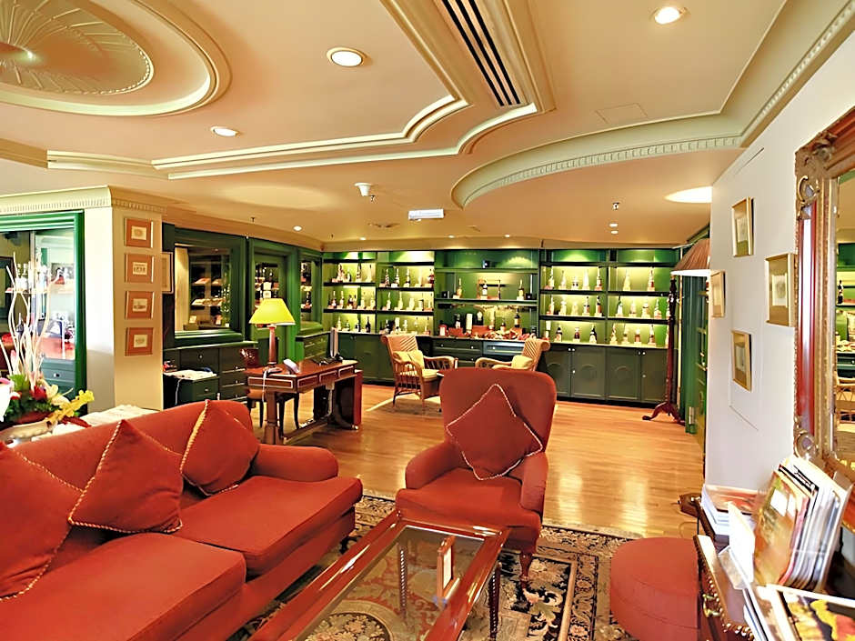 Merdeka Palace Hotel & Suites