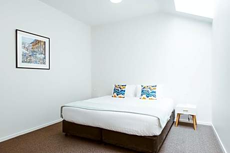 the BALMORAL KING - INTERNAL SKYLIGHT ROOM 8