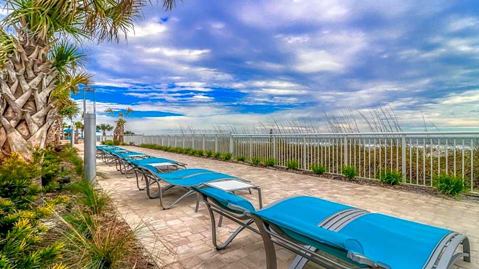 Holiday Inn Resort Oceanfront at Surfside Beach by IHG