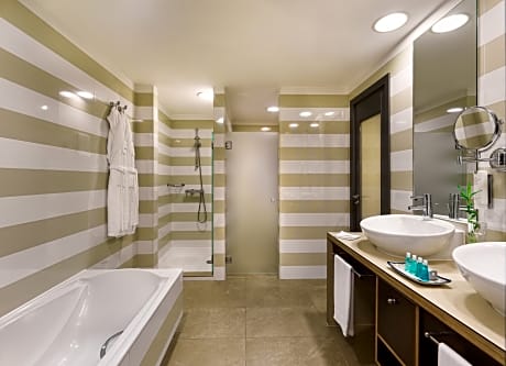 Suite 2 adults + 1 child