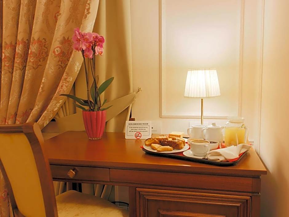 Hotel Opera